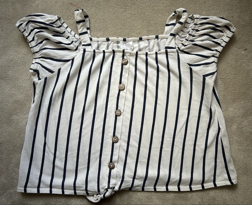 Letnia koszulka w biało-czarne paski z opadającymi rękawami Zara S