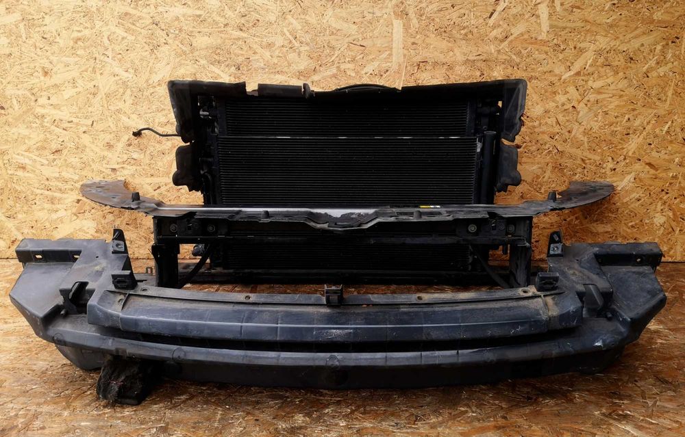 Панель передняя вентилятор, телевизор Range Rover Evoque L538 разборка