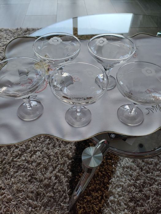 Kieliszki do szampana lub do deseru