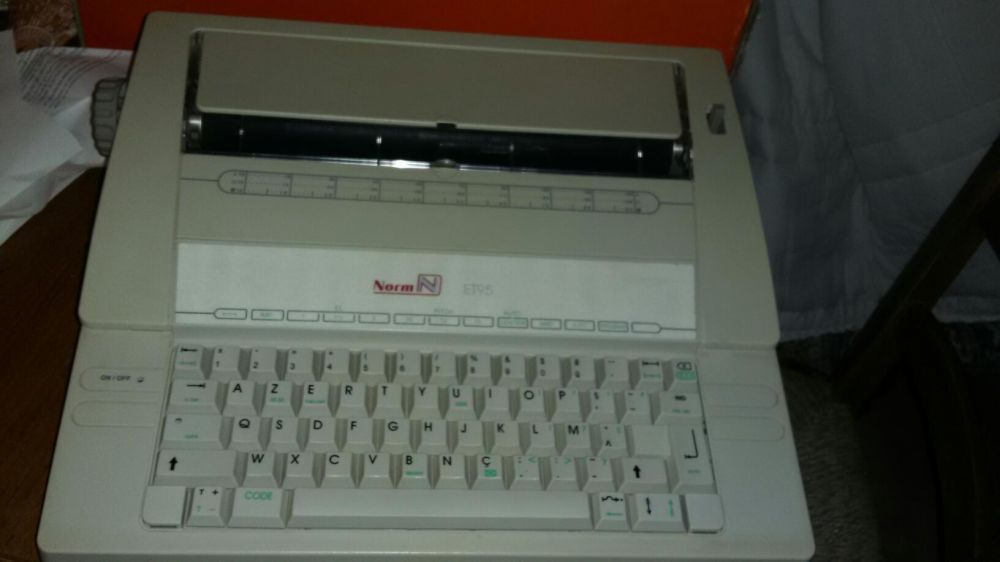 Maquina escrever Norm ET95