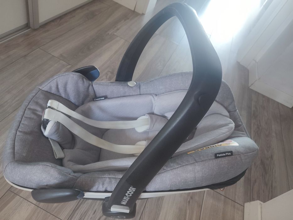 Fotelik nosidełko maxi Cosi  pebble plus