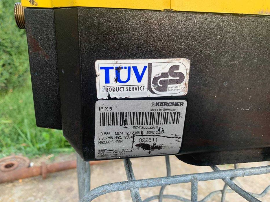 Професійний миючий аппарат Kärcher HD 585