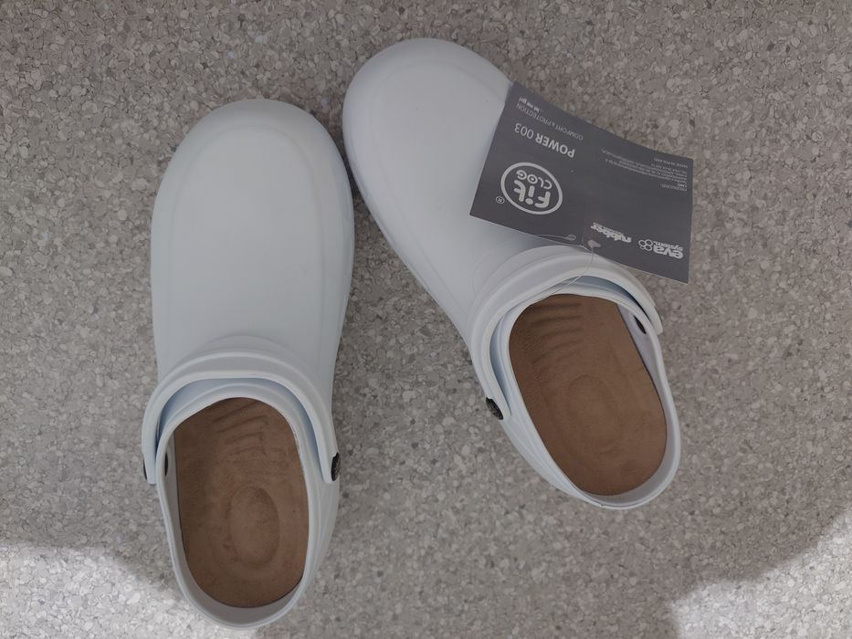 Klapki antypoślizgowe 45