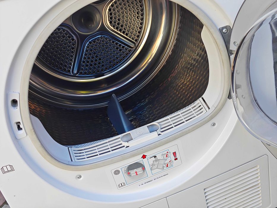 Сушильна машинка Bosch EcoLogixx7 S (Тепловий насос)