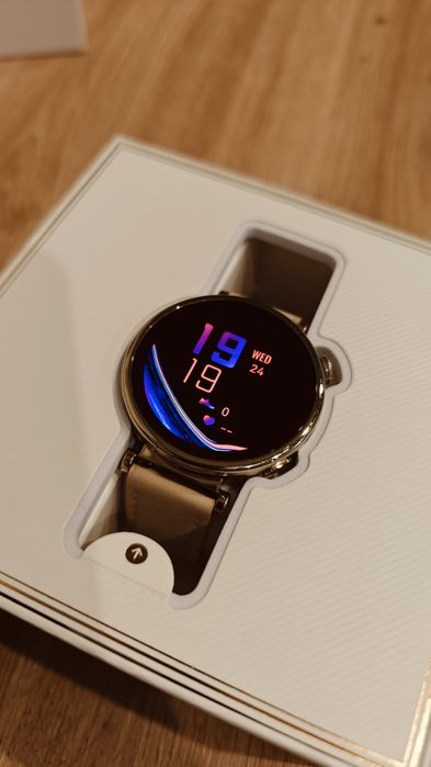 Huawei Watch GT4 damski, ekran idealny, komplet.
