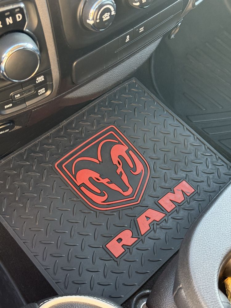 Dodge Ram 5.7 2015