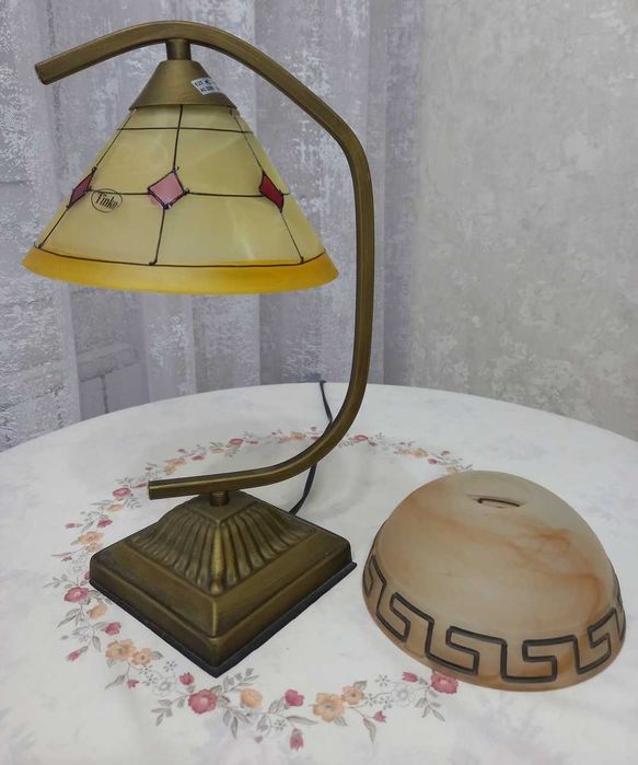 Лампа настольная