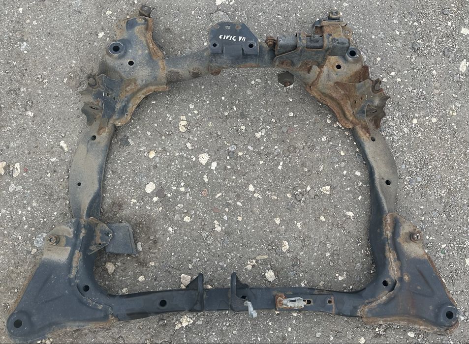 Підрамник передній Honda Civic VII