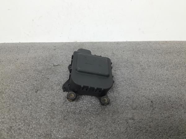 Motor da comporta da sofagem VOLKSWAGEN Passat (3B3)