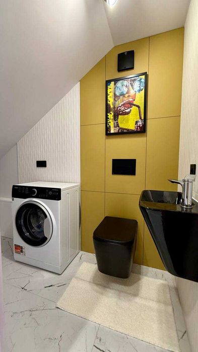 Продаж котеджу неподалік другої лікарні