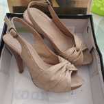 Sapatos de salto