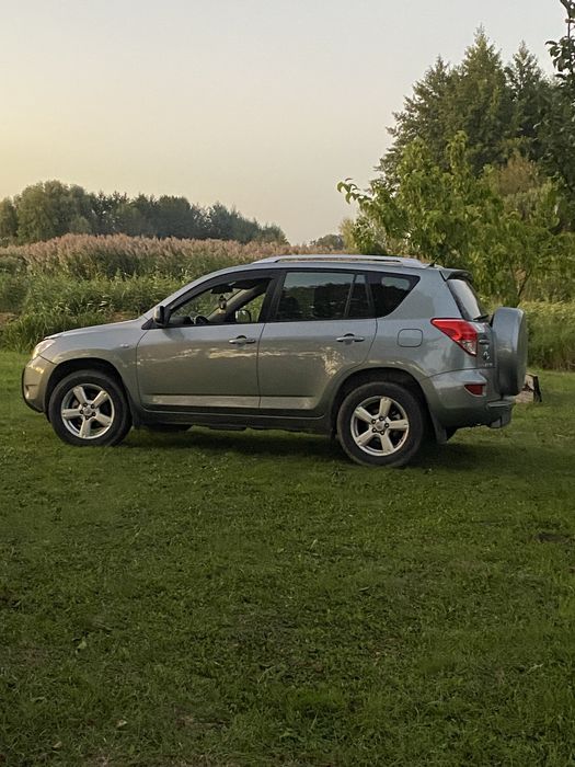 Тойота рав4 Toyota Rav4 в рідній фарбі