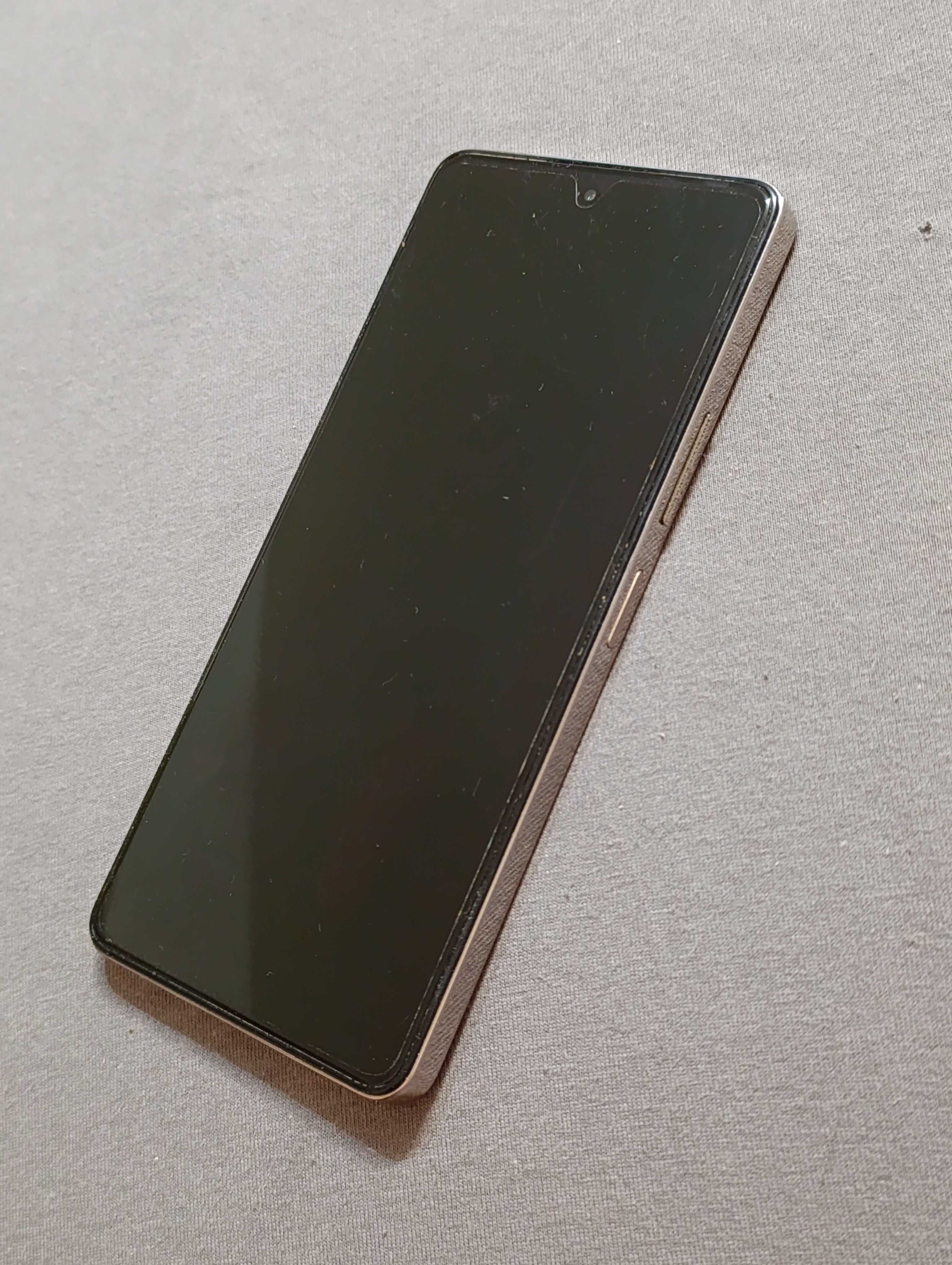 Infinix note 30 pro idealny