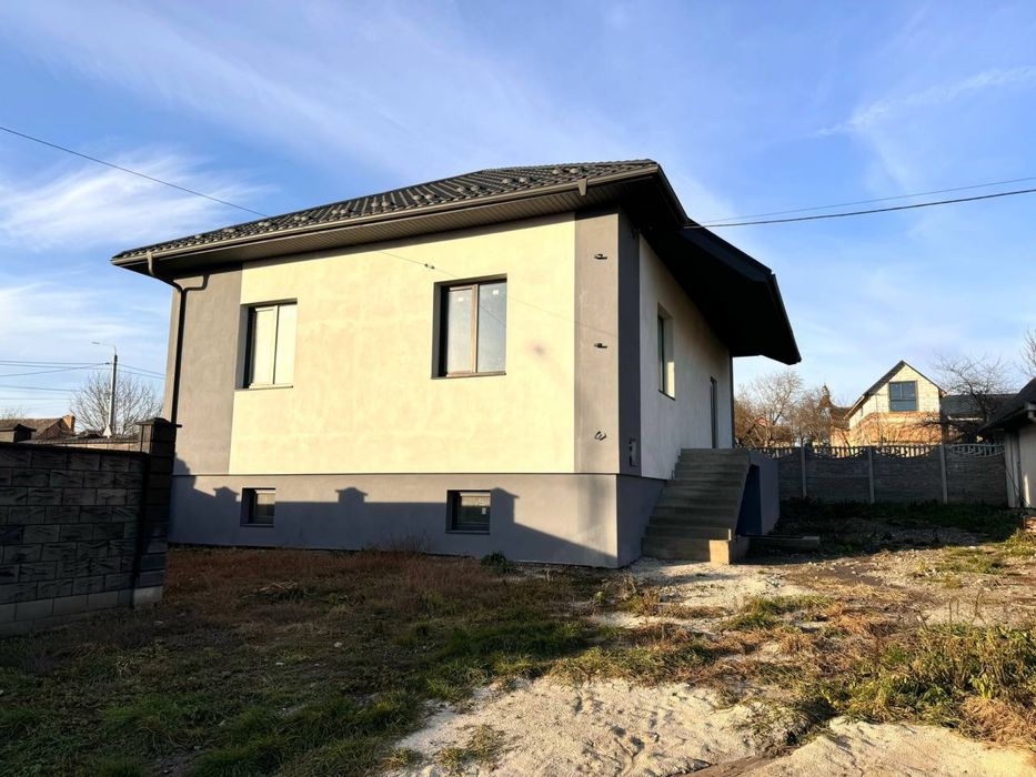 Продам добротний будинок на вул. В. Чорновола!