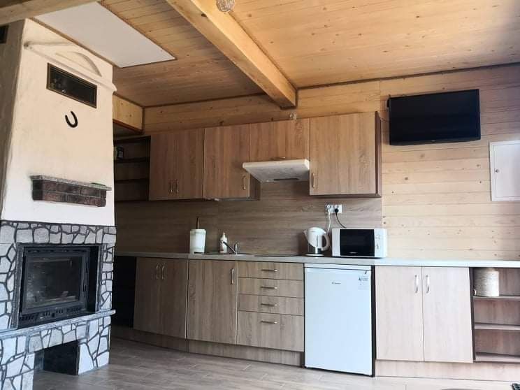 Sielanka-Domki Całoroczne z Kominkiem Jacuzzi Sauna Bezmiechowa