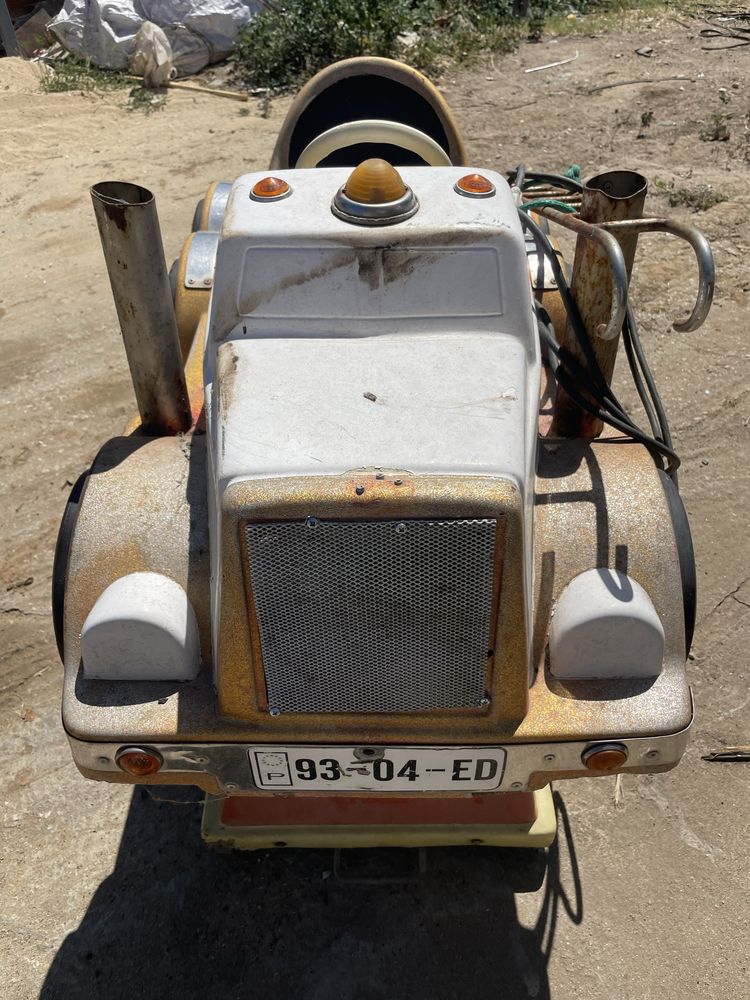 Carro eletrico de crianca