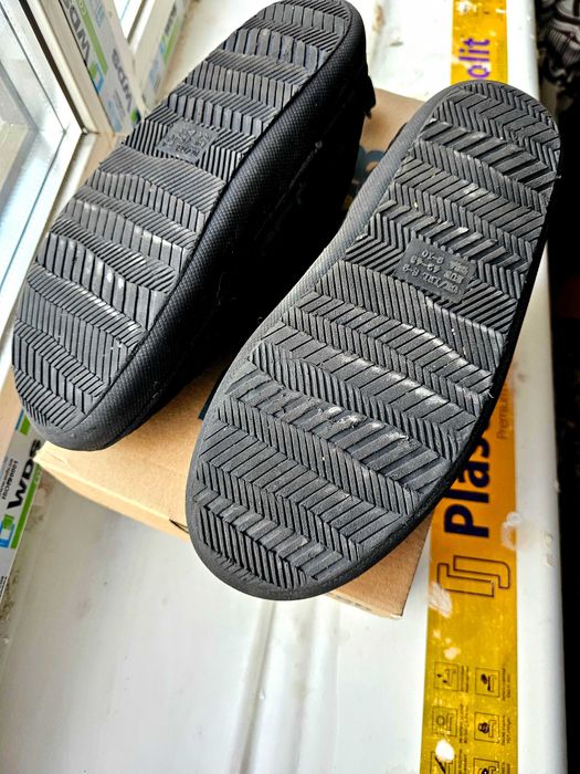 Продам утеплённые мужские тапочки на зиму 42,5