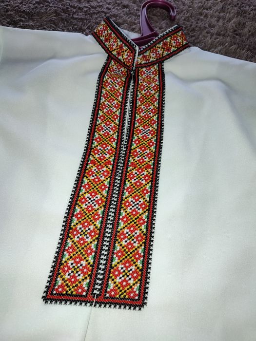 Вишиванка для хлопчика, бісером.
