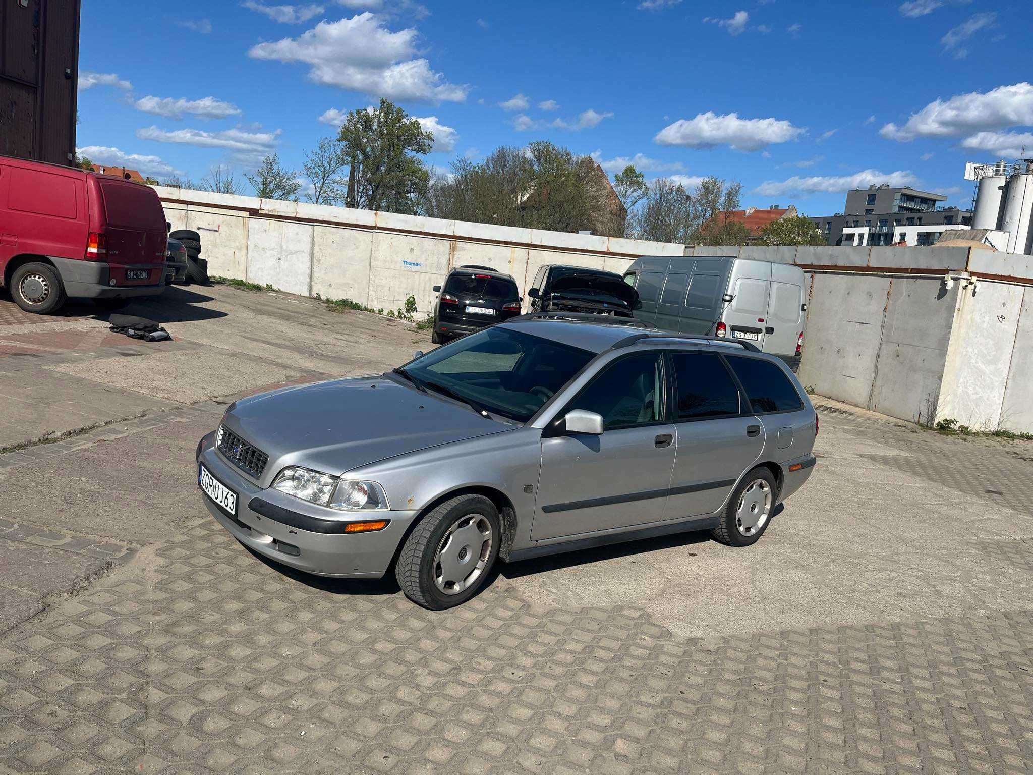 Volvo v40 1.8 benzyna