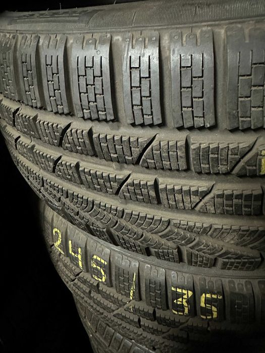 243/35x20 Pirelli