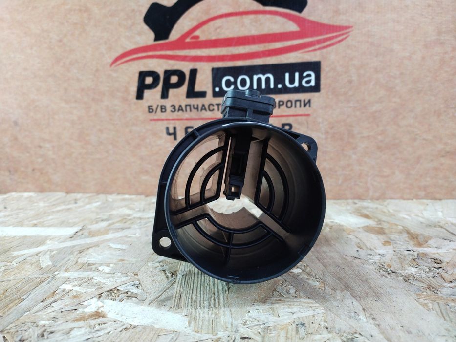 VW Tiguan II 2016- Kodiaq Датчик расхода воздуха расходомер 05L906461B