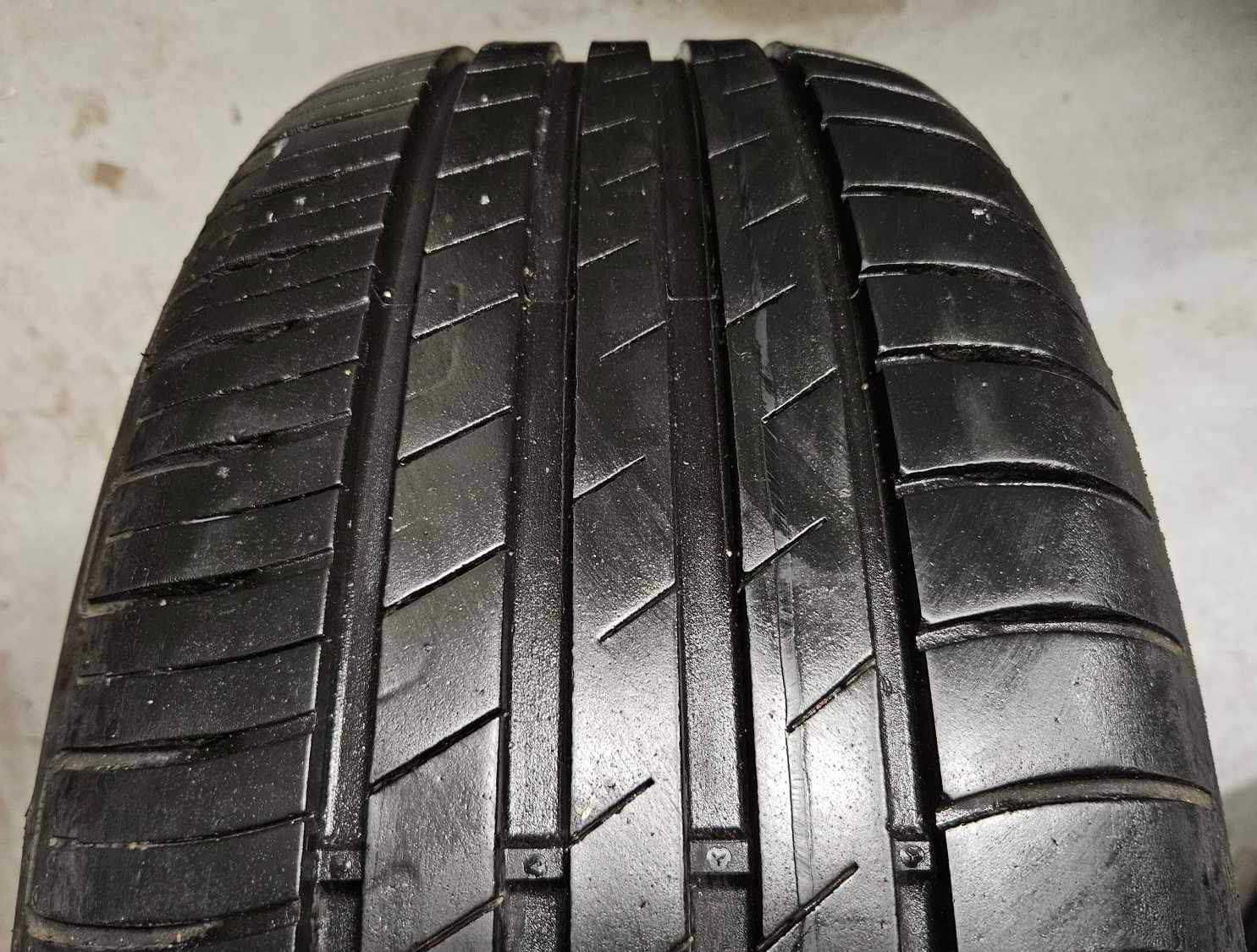 2x 215/55R17 98W XL Goodyear EfficientGrip Performance / 2x 6,5mm