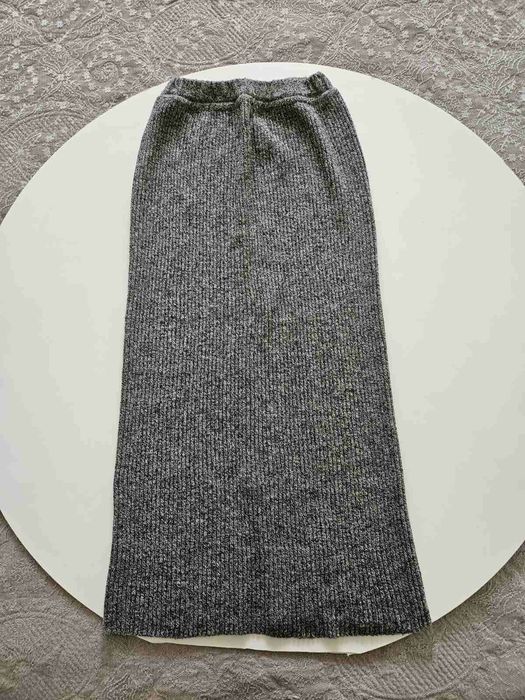 Тепла в'язана спідниця міді