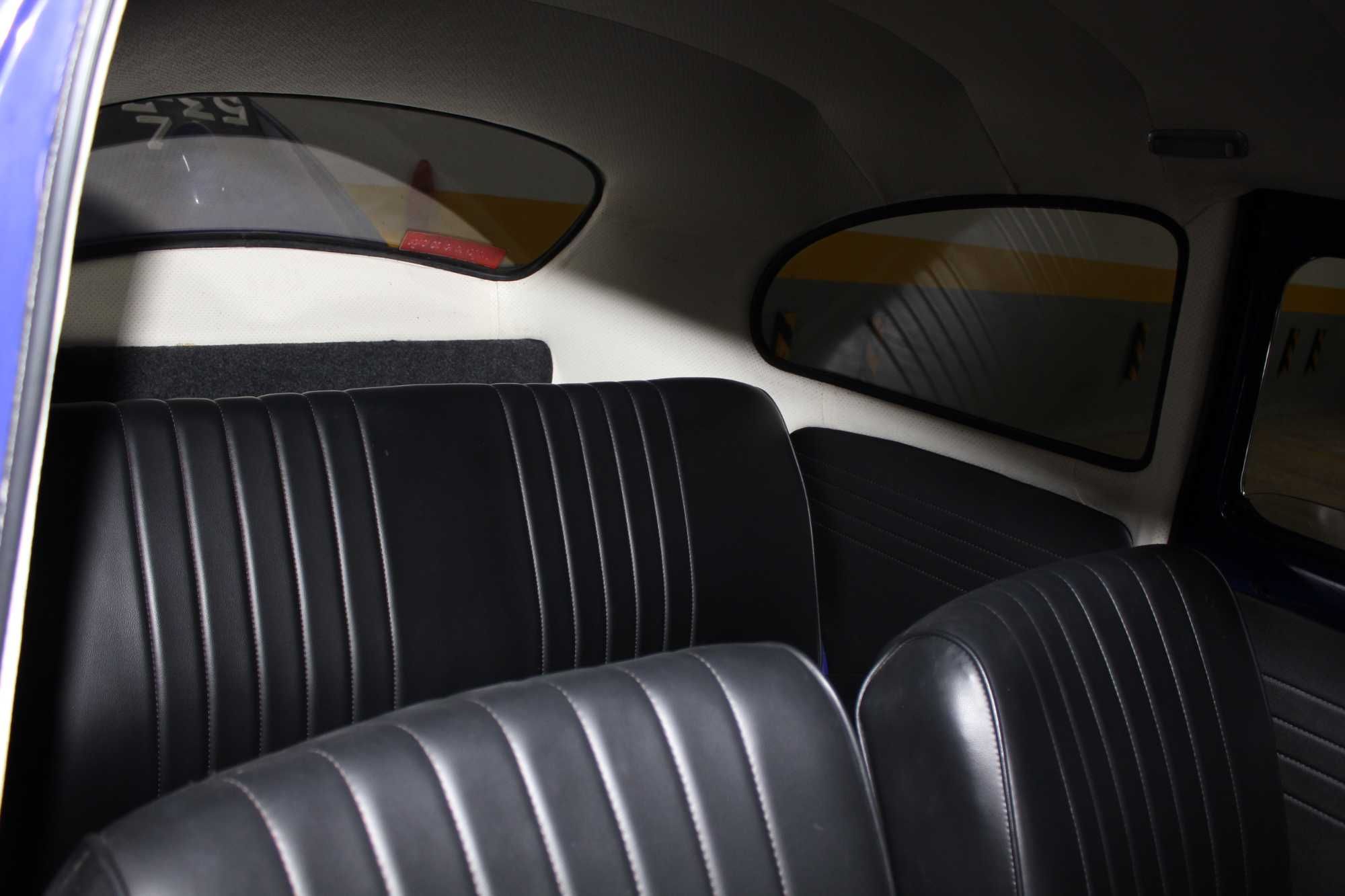 VOLKSWAGEN Carocha Conduite 1957