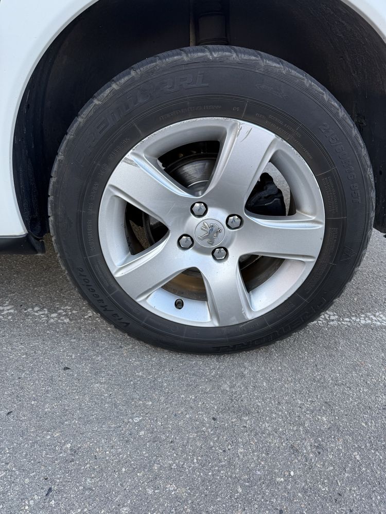 Авто Пежо Peugeot 3008