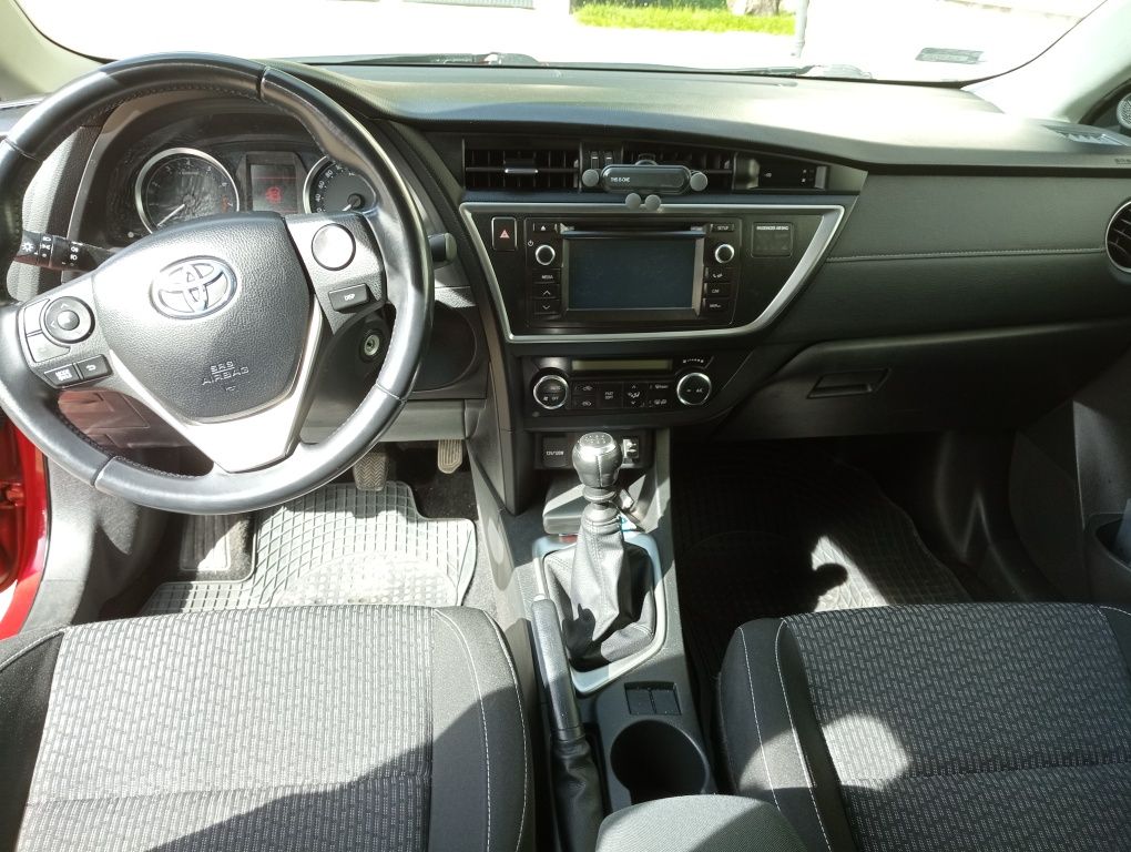 Toyota Auris 1.6 132 km + LPG, salon PL