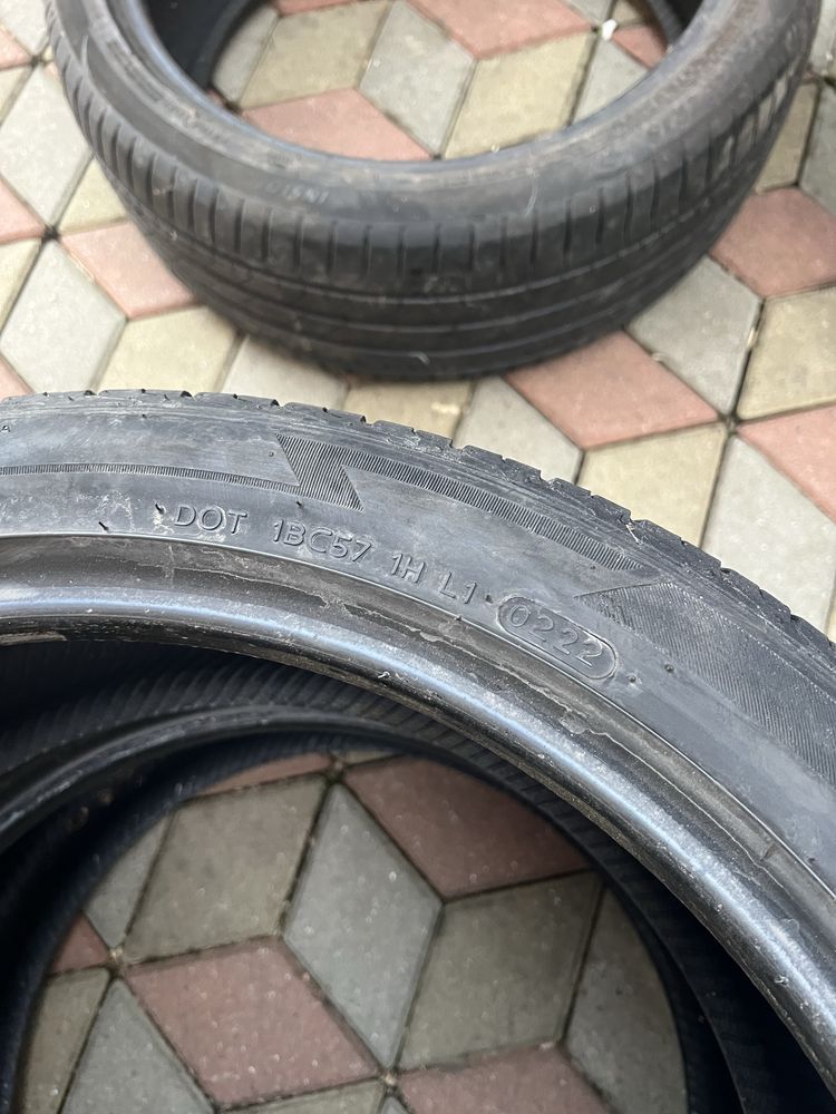 235/40 R19 laufenn