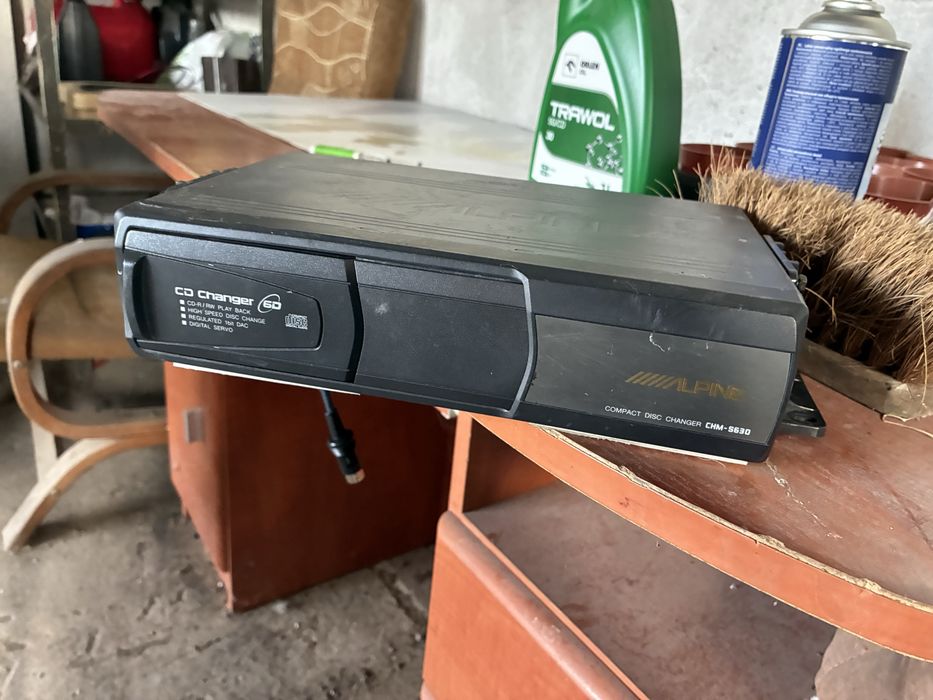 Zmieniarka płyt Alpine z porsche boxter