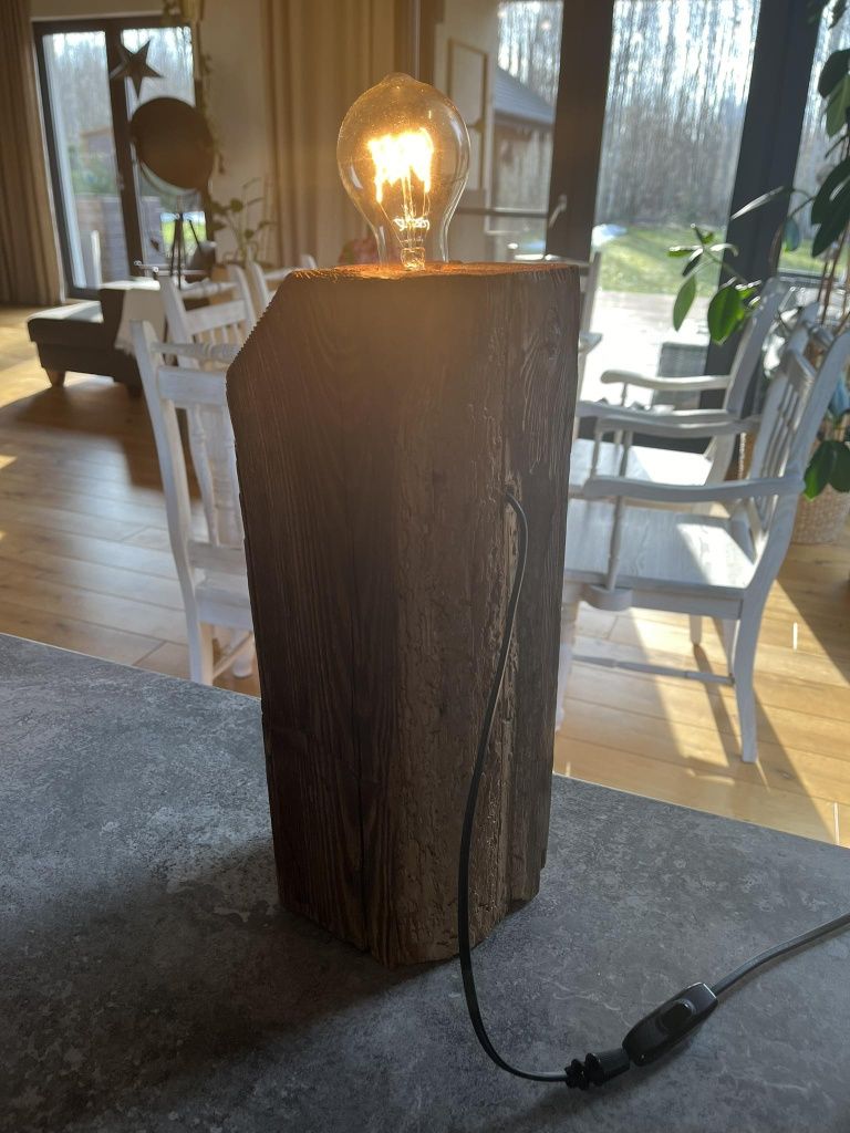 Lampka z belki ze starej stodoły