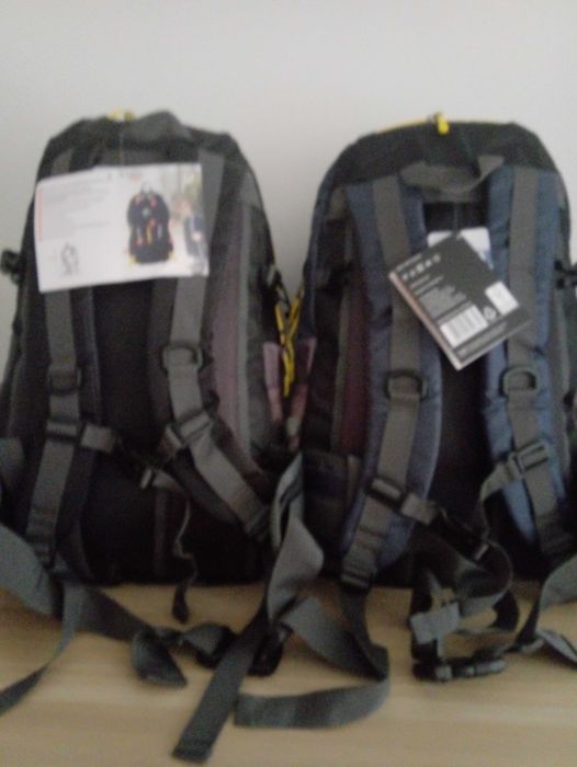 Granatowo-szary plecak turystyczny Terra HiMountain 55x33x20cm poj.35L