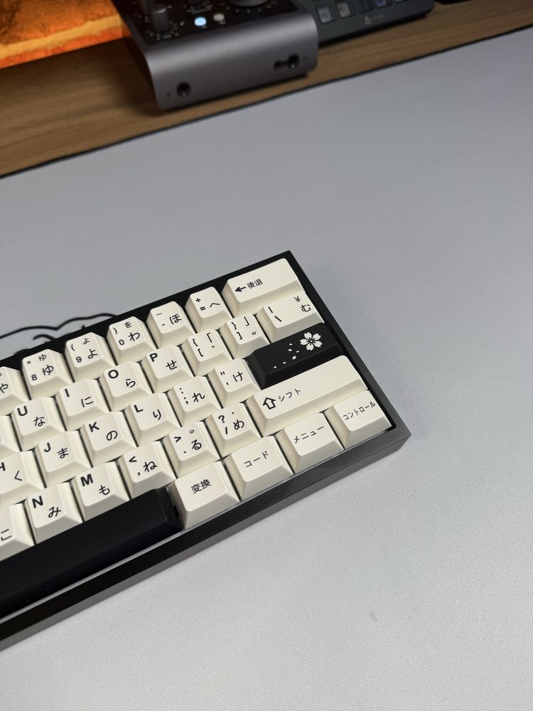Sprzedam Custom magnetyczną klawiaturę niestandardową Wooting 60HE