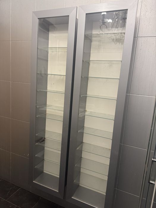 Movel vitrine porta de vidro  170x42