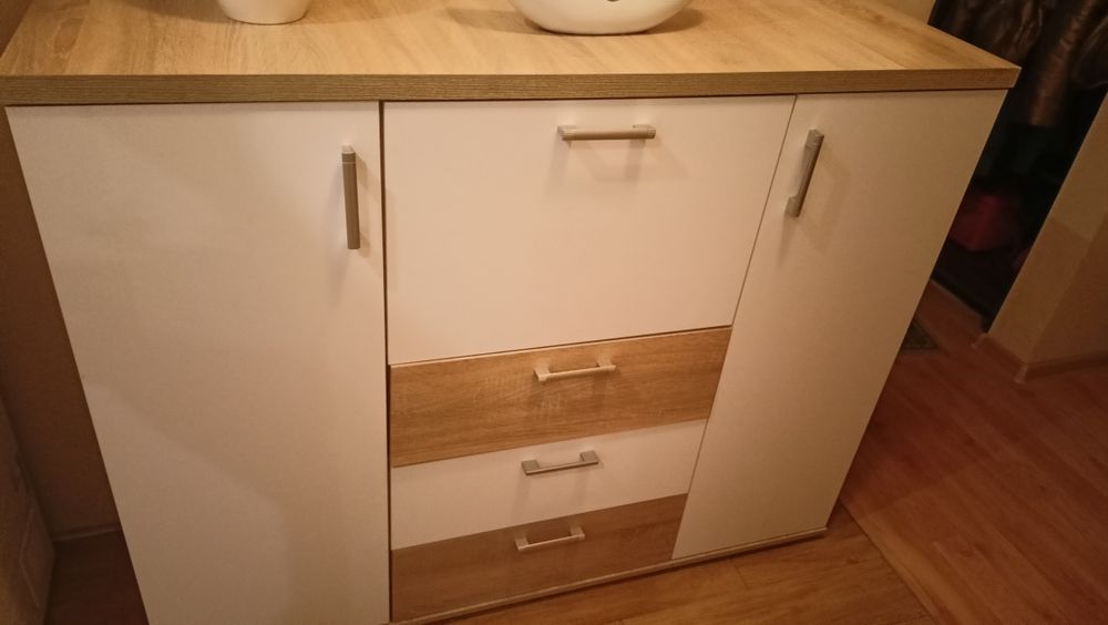 Komoda z barkiem biało beżowa