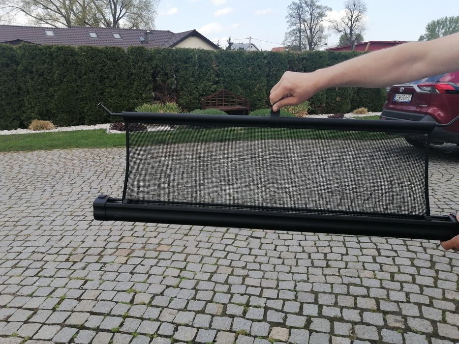 Roleta i kratka do bagażnika toyota avensis t25