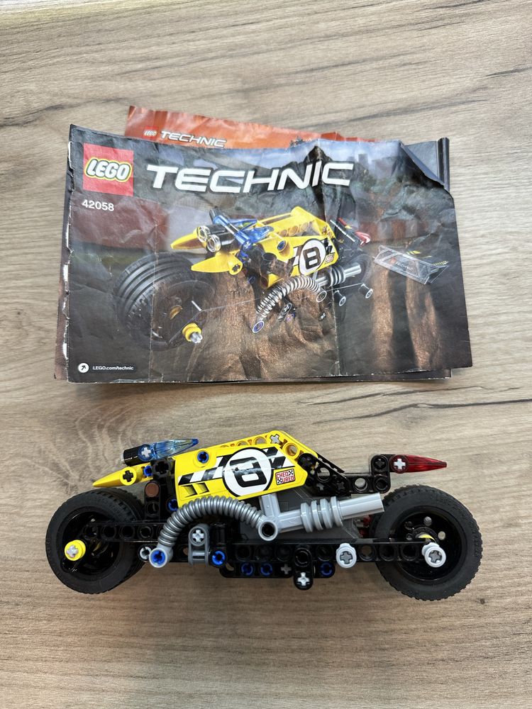 LEGO 42058 Technic Kaskaderski motocykl