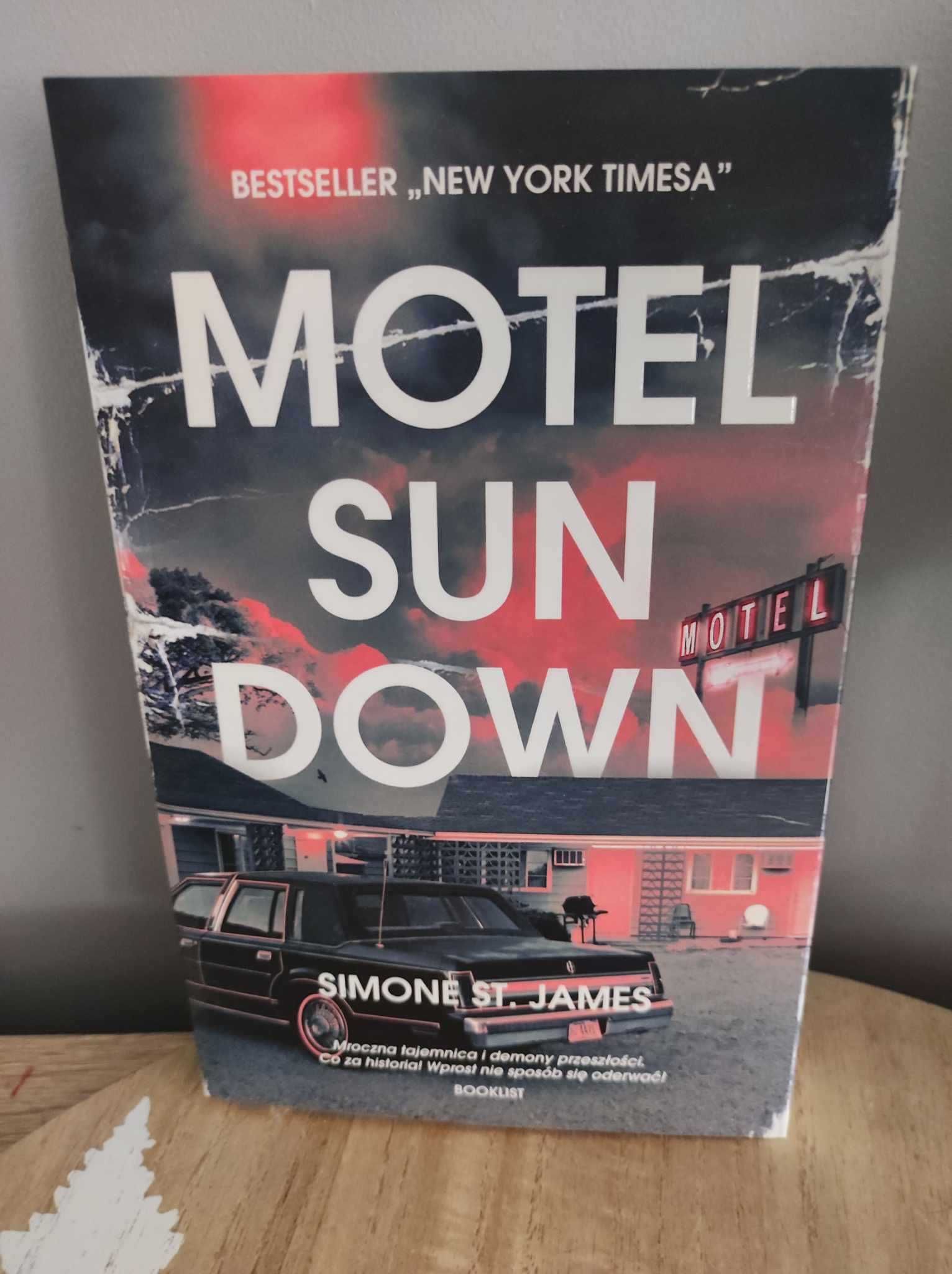 Motel Sun Down Simone St. James