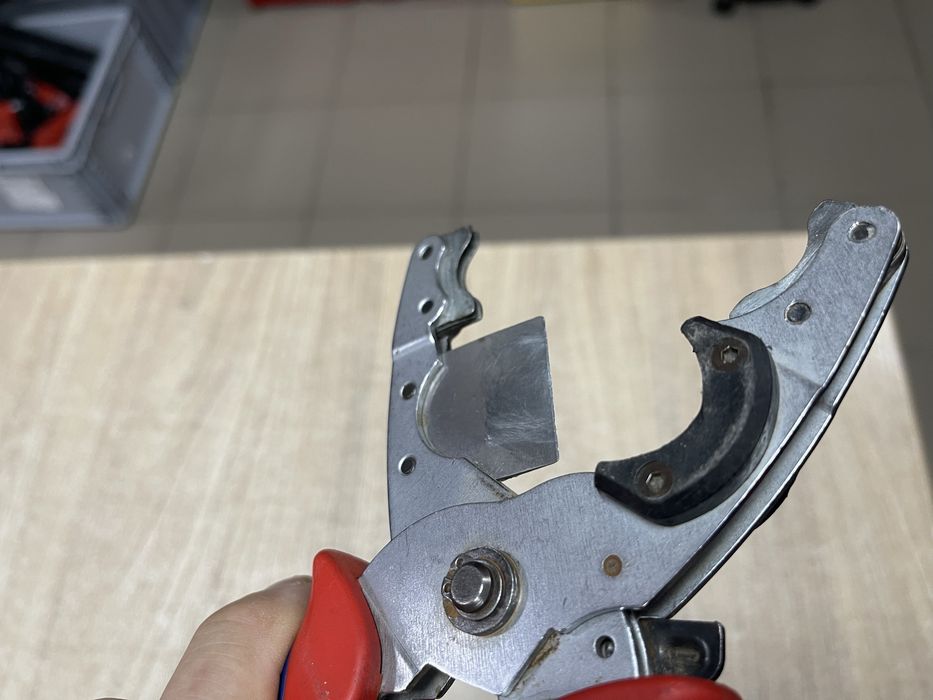 Knipex 90 25 20 / труборіз Кніпекс для мʼяких труб