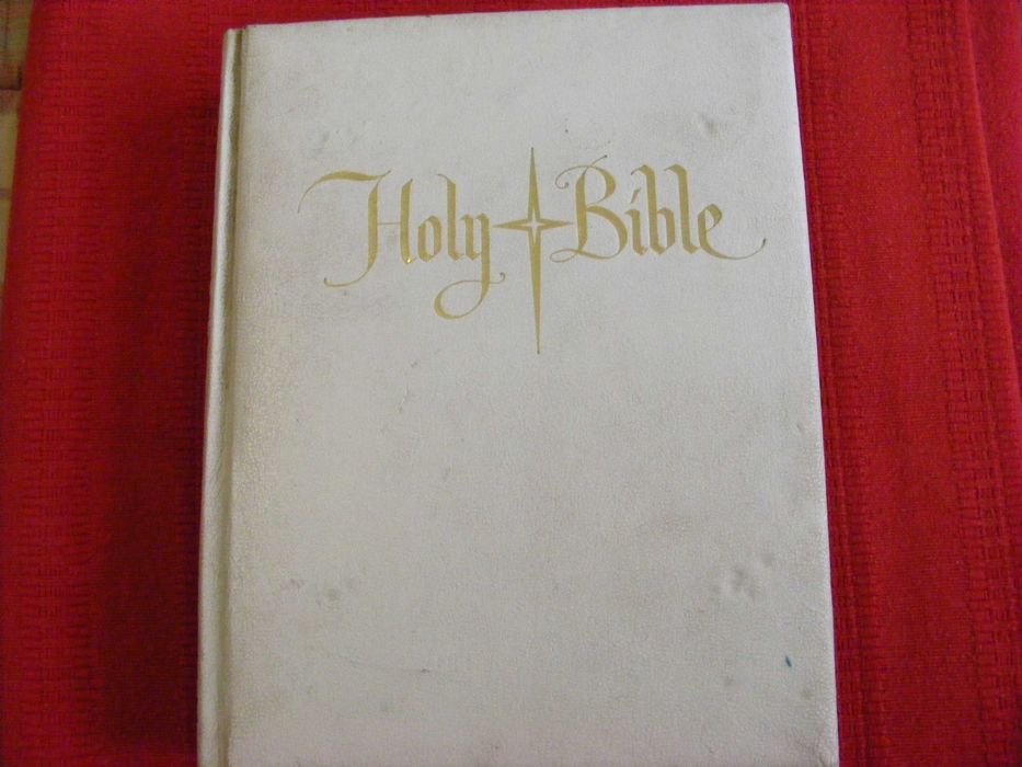 Holy Bíble - catholic version - texto em inglês, 1966