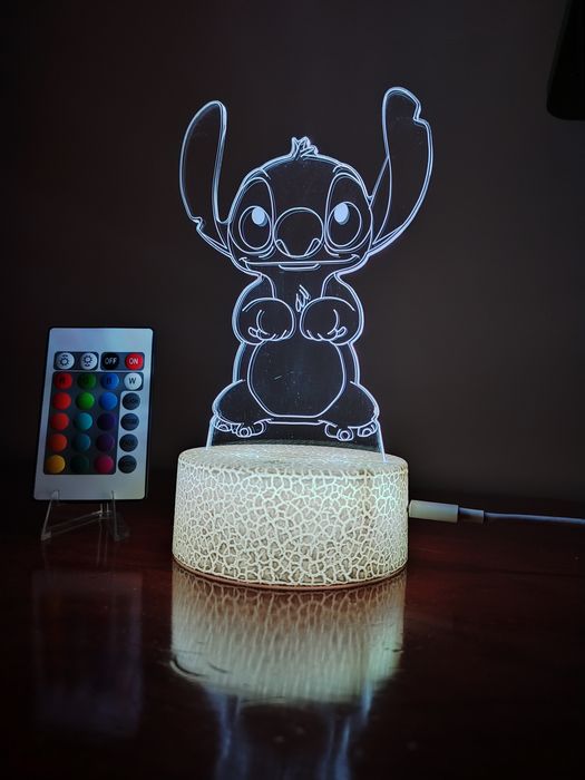 Luz Noturna LED – Stitch!
