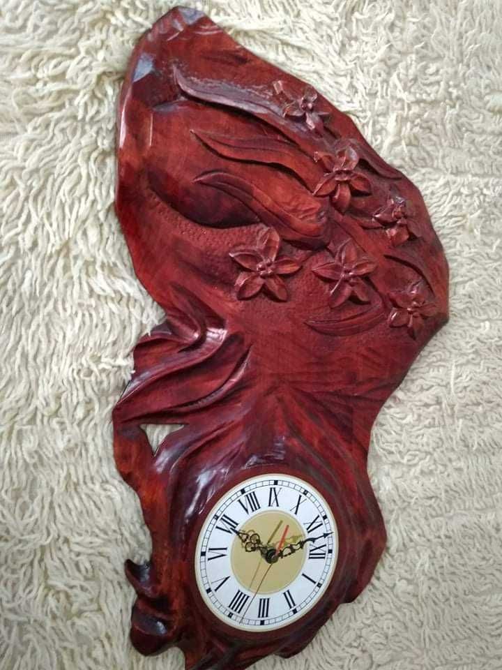 Rzeźba z Drewna Płaskorzeźba Panel + zegar