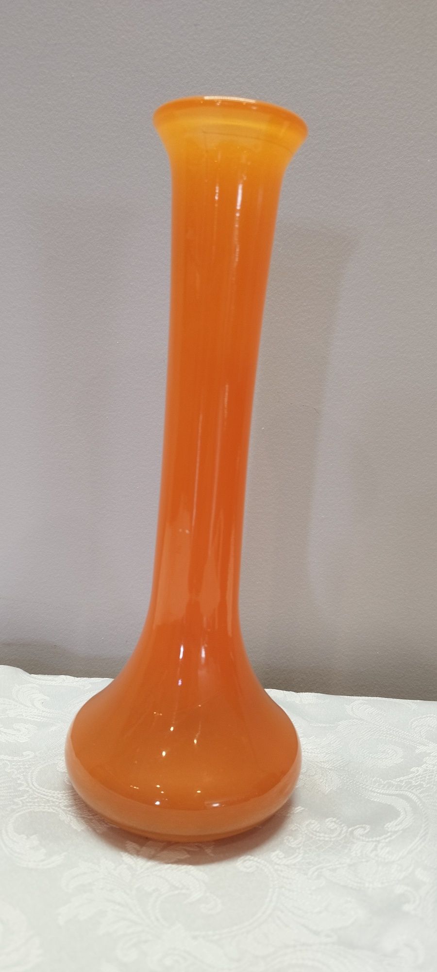 Pomarańczowy wazon