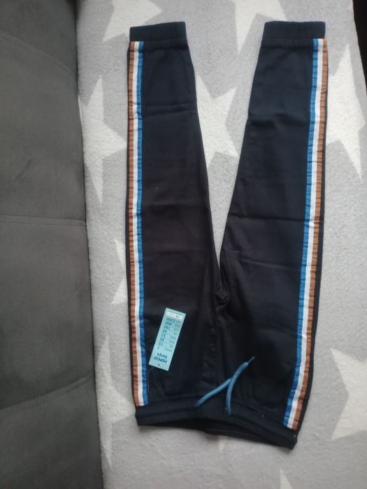 Joggersy lampasy spodnie joggery chłopiece 128