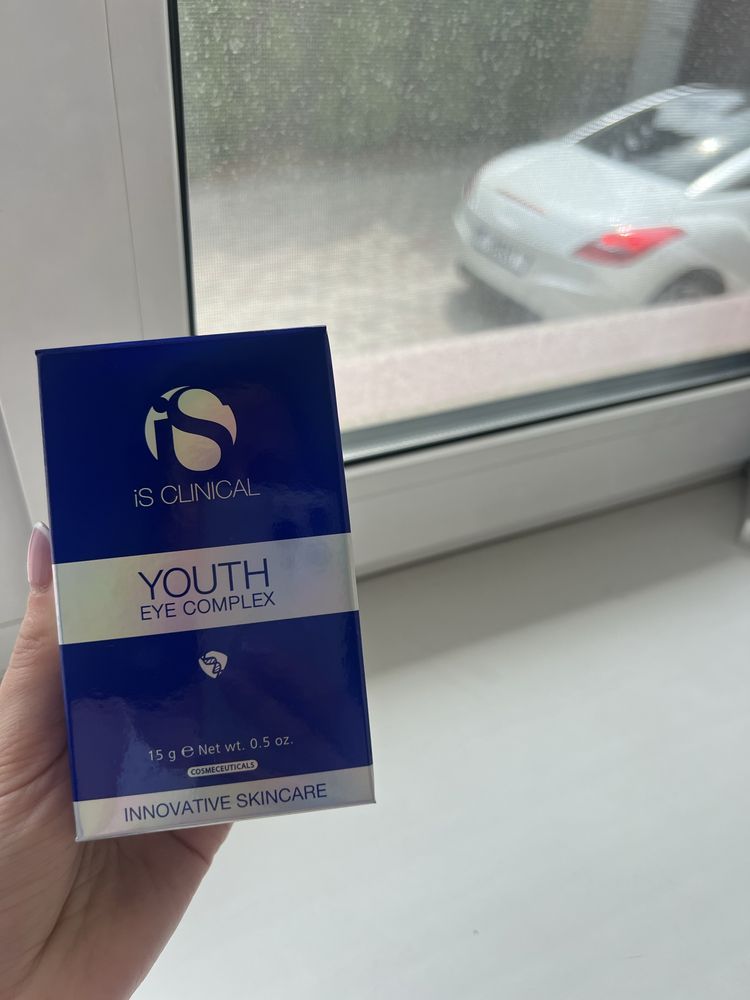Продукція is clinical, spf 50, serum