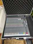 Mesa de som 16 canais Allen&Heath + case
