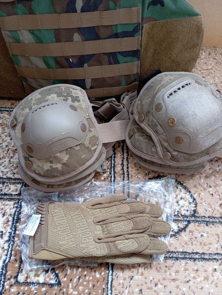 Продам перчатки тактические