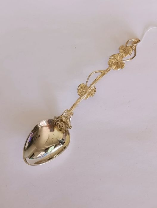 Ложка серебряная кофейная